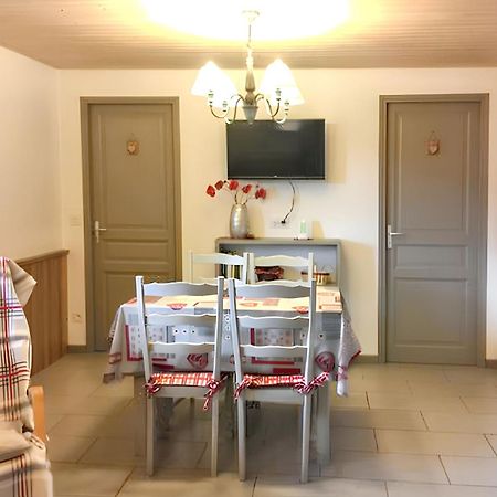 Appartement Cosy A Cornimont 30 M² Avec Terrasse Et Vue Montagne Exteriör bild