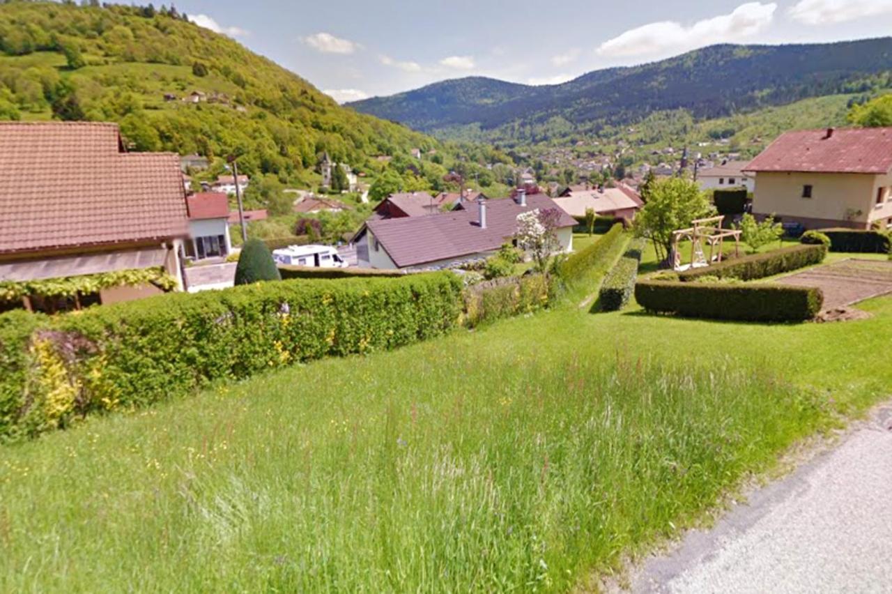 Appartement Cosy A Cornimont 30 M² Avec Terrasse Et Vue Montagne Exteriör bild