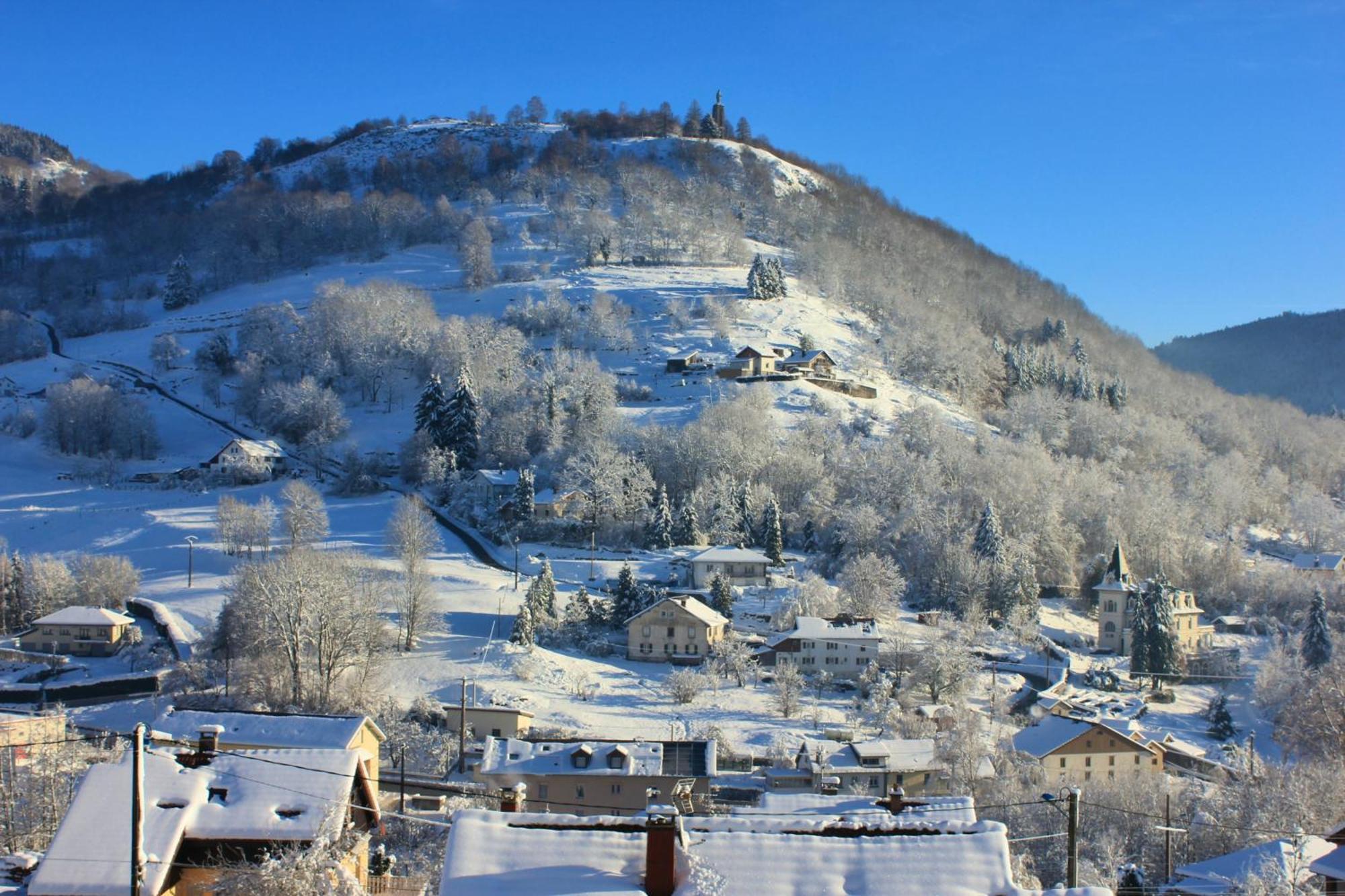 Appartement Cosy A Cornimont 30 M² Avec Terrasse Et Vue Montagne Exteriör bild